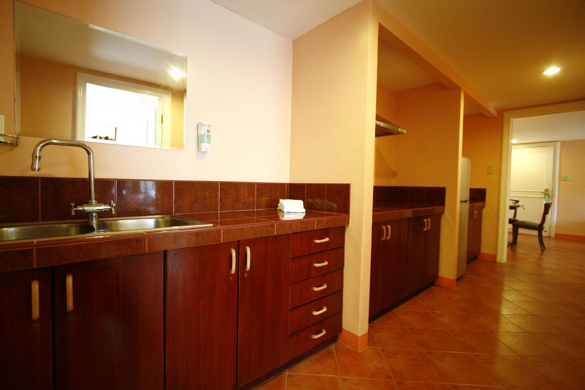 Fontana Hotel And Villas - Fontana Hot Spring Leisure Parks Mabalacat Екстер'єр фото