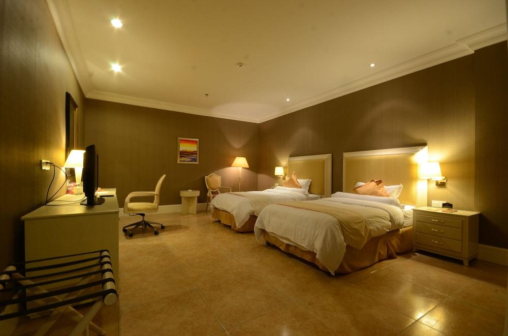 Fontana Hotel And Villas - Fontana Hot Spring Leisure Parks Mabalacat Екстер'єр фото