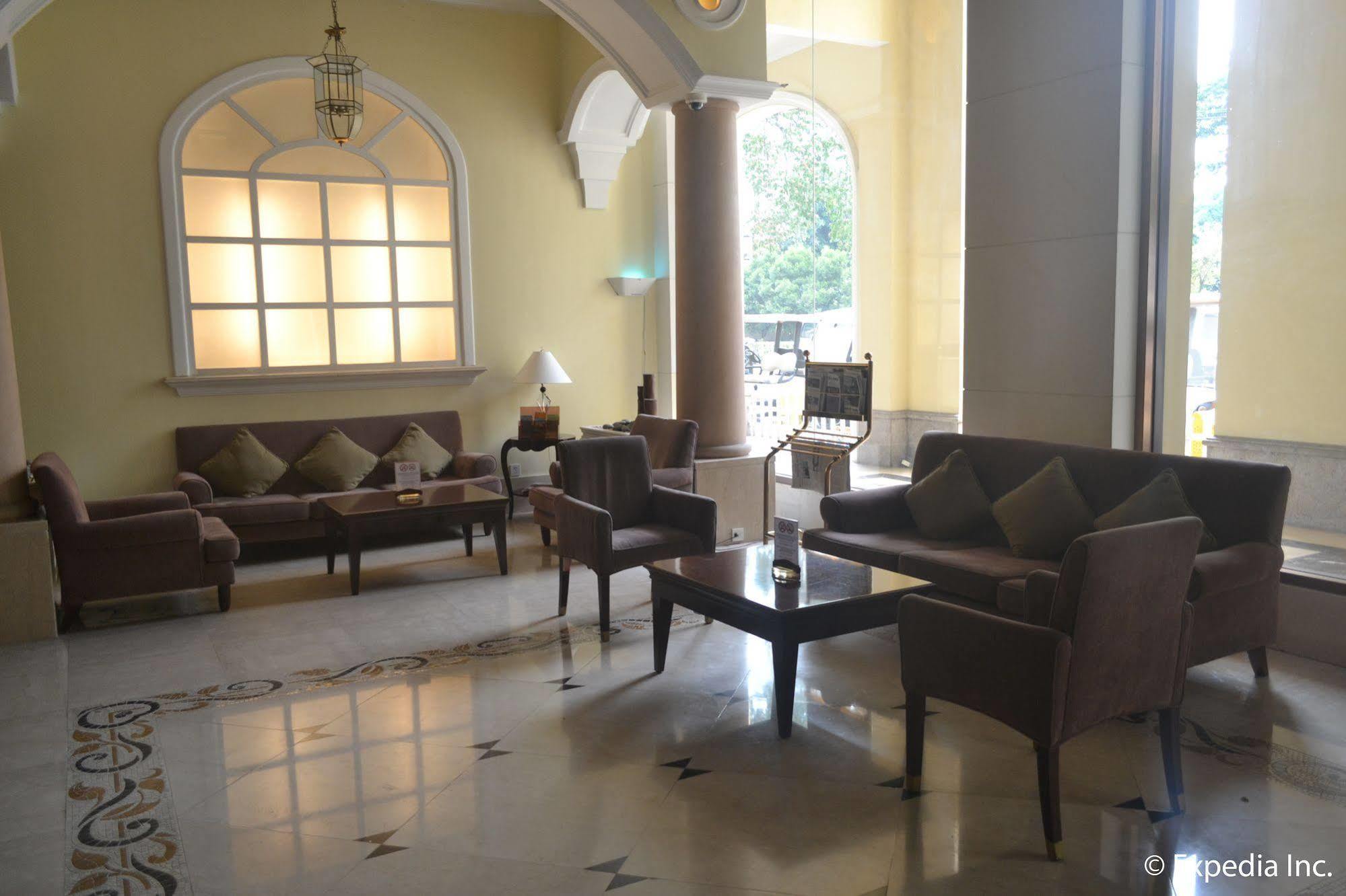 Fontana Hotel And Villas - Fontana Hot Spring Leisure Parks Mabalacat Екстер'єр фото