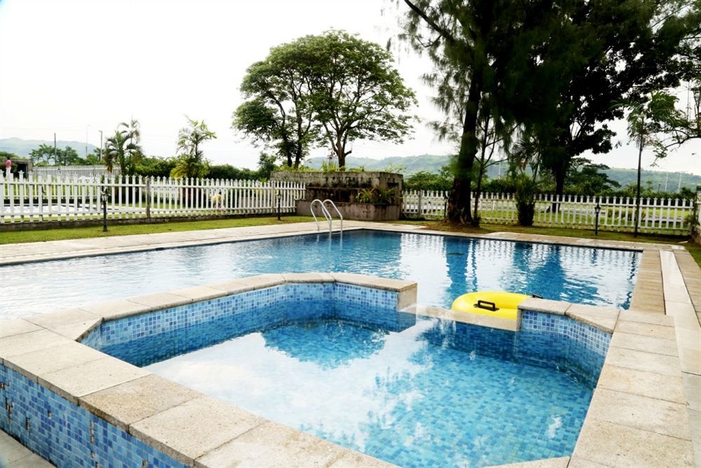 Fontana Hotel And Villas - Fontana Hot Spring Leisure Parks Mabalacat Екстер'єр фото